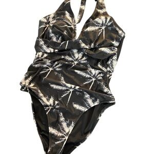 Women’s Black and White Palm Tree Swimsuit XL NWOT